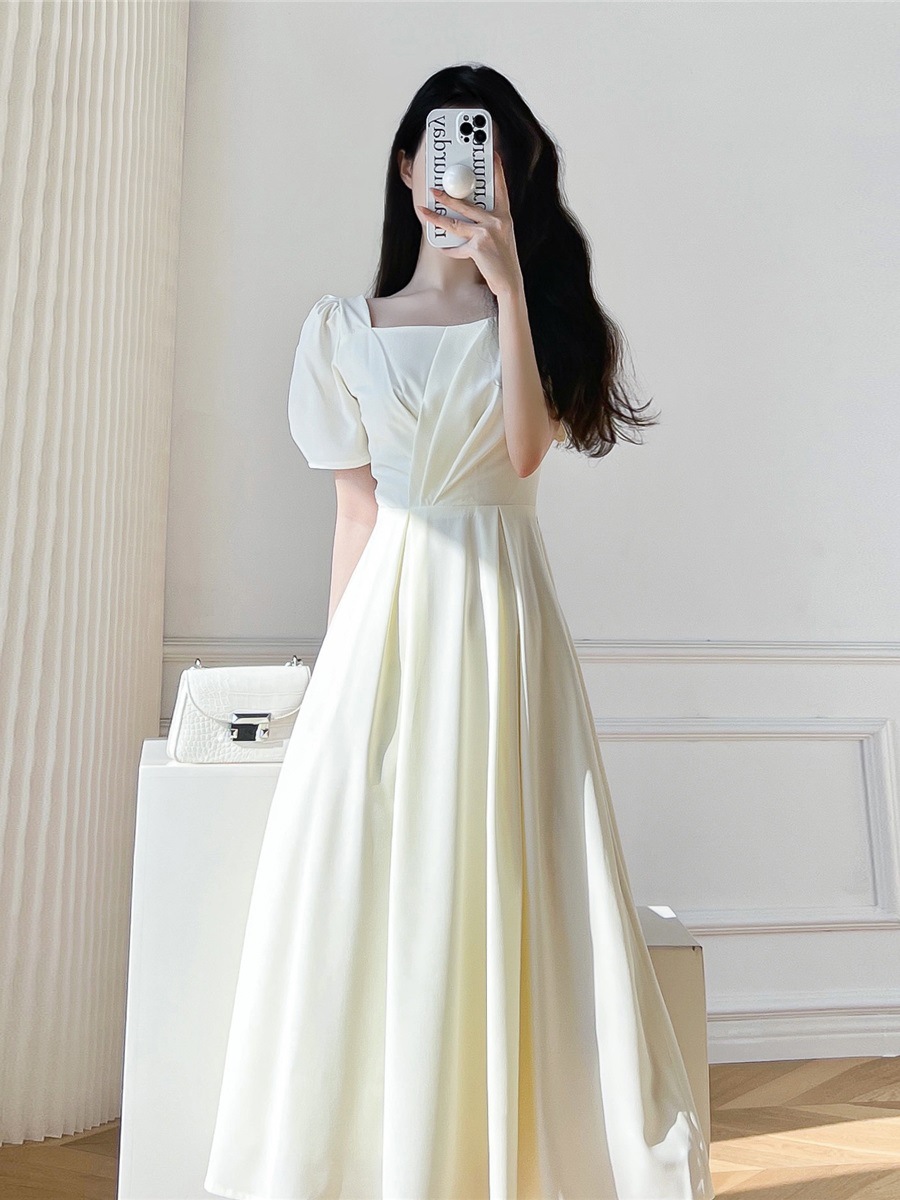 法式白色连衣裙女夏季2023新款方领气质初恋收腰显瘦级感长裙子
