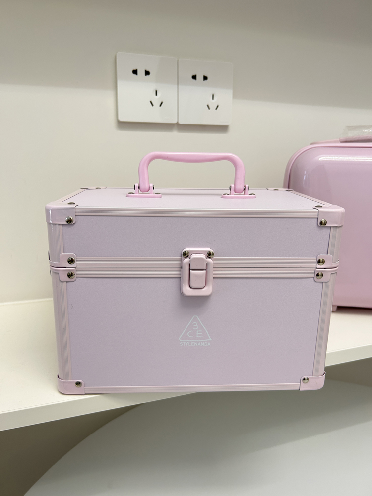 现货新品限量3CE少女周边藕粉色化妆箱手提首饰盒粉紫色专业级