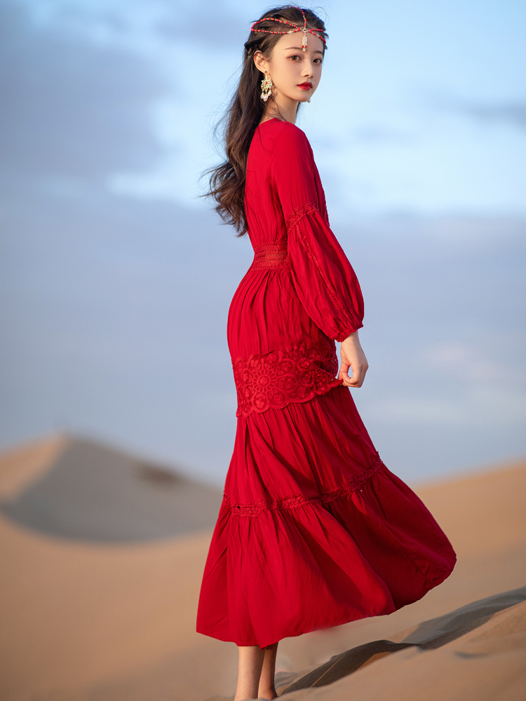 茶卡盐湖青海湖沙漠旅游拍照衣服红色连衣裙女民族风超仙度假长裙