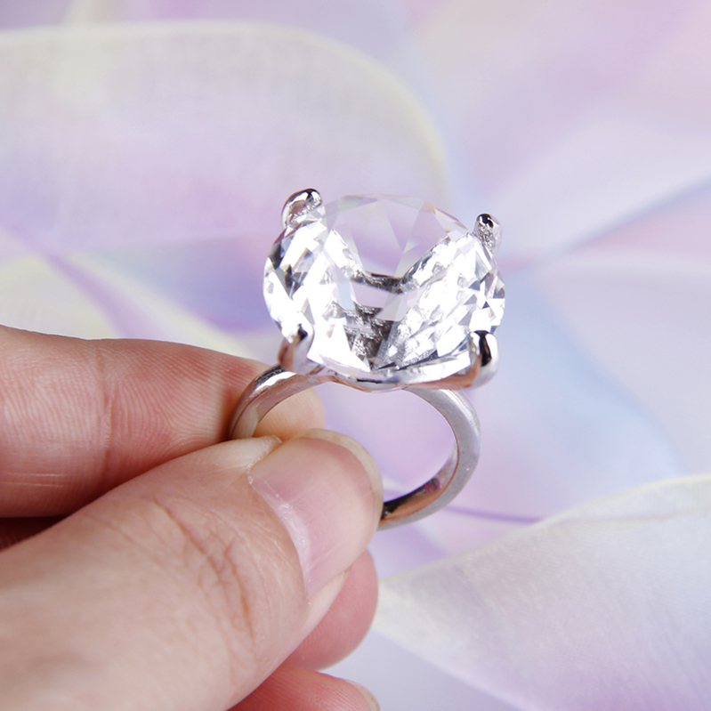 创意水晶礼品送老公送老婆纪念礼物个性咪咪钻戒求婚戒指节日礼品
